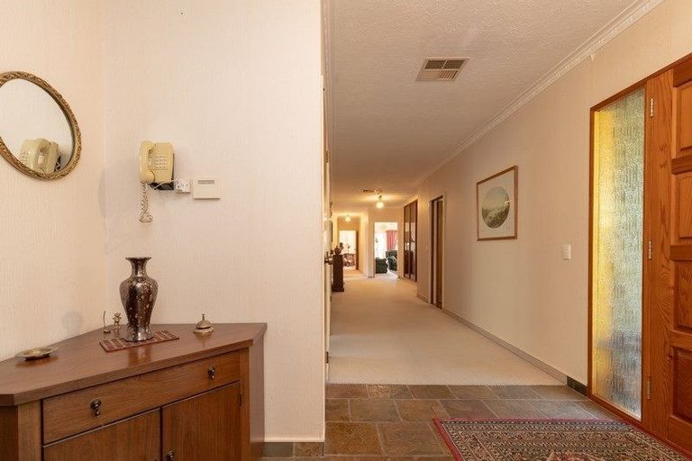 Photo of property in 17 Manly Street, Paraparaumu Beach, Paraparaumu, 5032