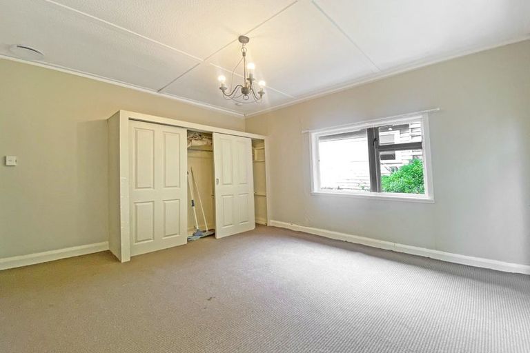 Photo of property in 49 Pembroke Road, Northland, Wellington, 6012