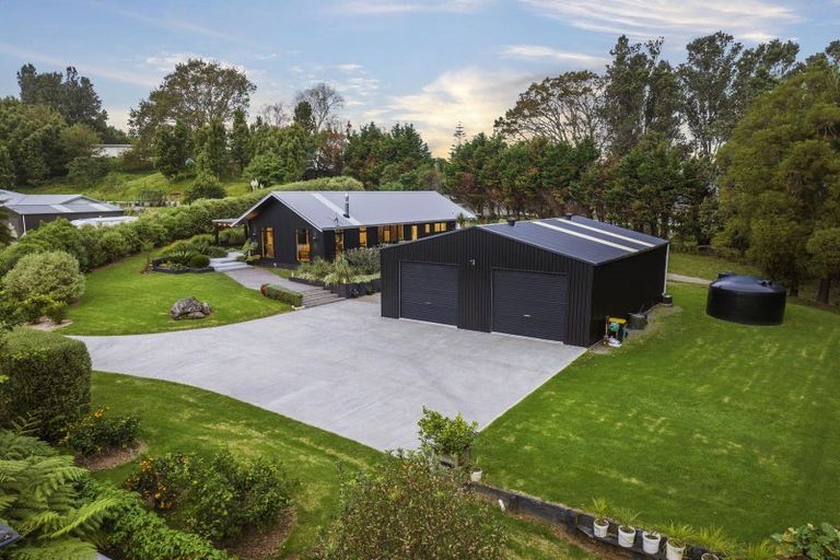 Photo of property in 10 Manuka Drive, Whangamata, 3691