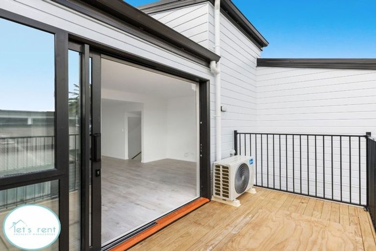 Photo of property in 37 Sunnypark Avenue, Rosehill, Papakura, 2113
