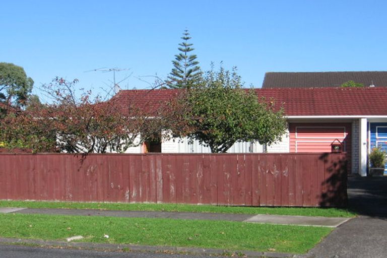 Photo of property in 2/67 Edgewater Drive, Pakuranga, Auckland, 2010