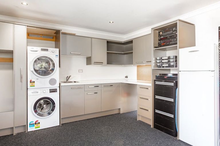 Photo of property in 17 Dusky Crescent, Aotea, Porirua, 5024