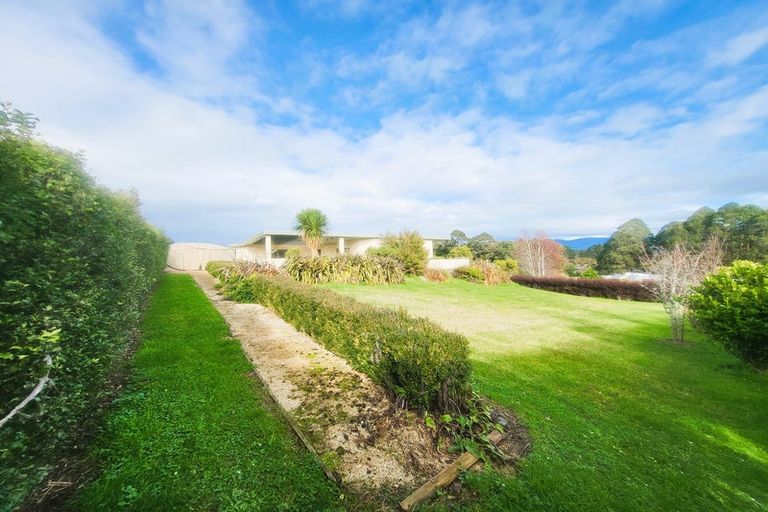 Photo of property in 33 Ruataniwha Drive, Collingwood, 7073