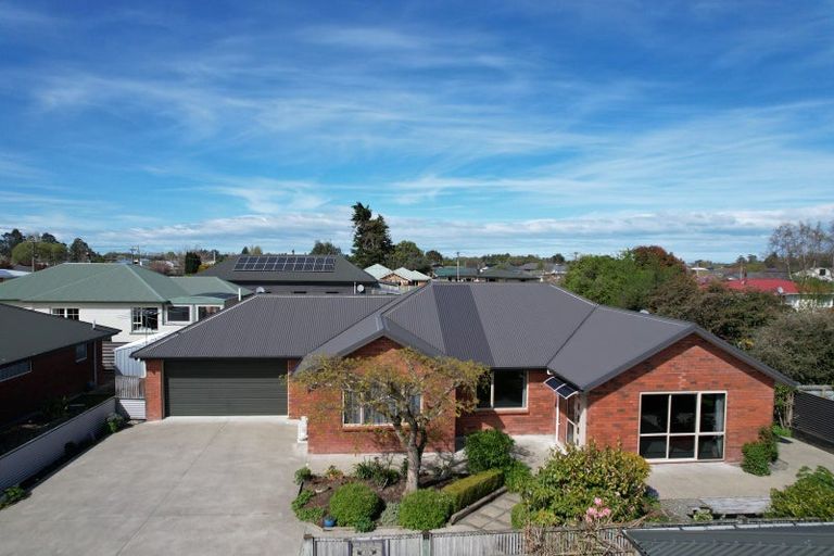 Photo of property in 96 Park Street, Winton, 9720