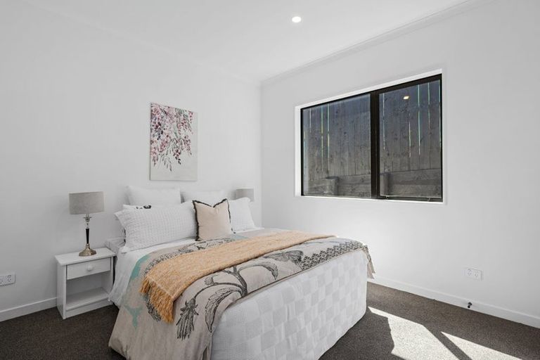 Photo of property in 52 Whakairo Crescent, Gulf Harbour, 0930
