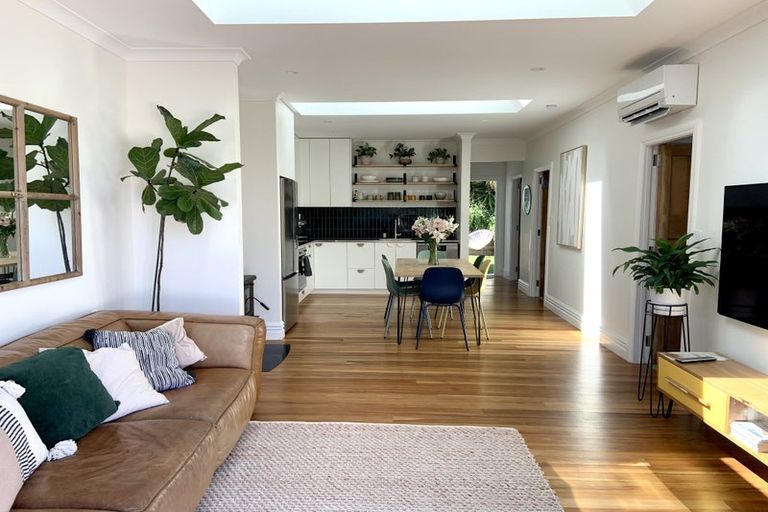 Photo of property in 62 Saint Davids Street, Lyttelton, 8082