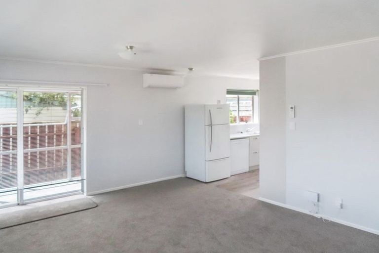Photo of property in 18c Saint Ronans Avenue, Waterloo, Lower Hutt, 5011