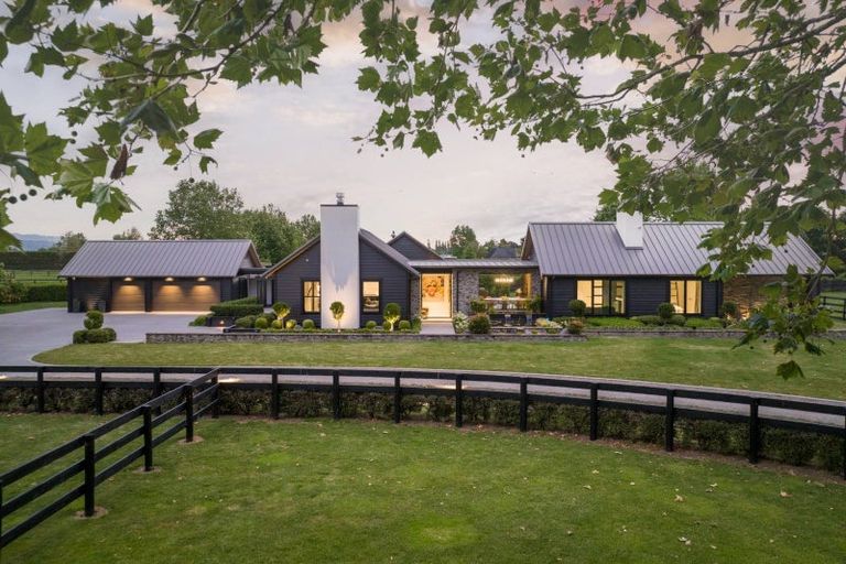 Photo of property in 119 Racecourse Road, Cambridge, 3493