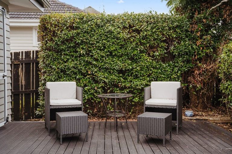 Photo of property in 1/28 Bleakhouse Road, Howick, Auckland, 2014