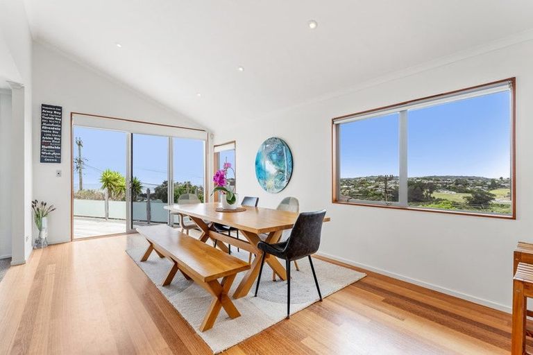 Photo of property in 33 Totara Road, Stanmore Bay, Whangaparaoa, 0932