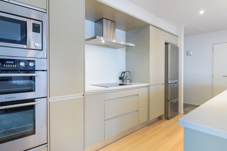 Photo of property in 5/48 Marine Parade, Mount Maunganui, 3116