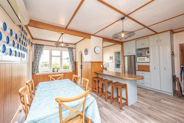 Photo of property in 15 Selwyn Crescent, College Estate, Whanganui, 4500
