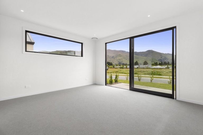 Photo of property in 12 Mason Street, Wanaka, 9305