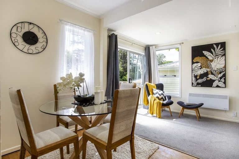 Photo of property in 25 Makiri Street, Helensville, 0800