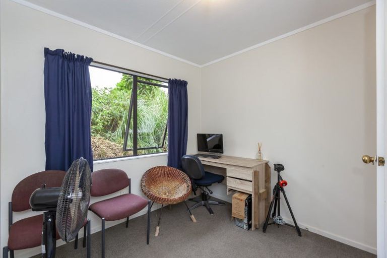 Photo of property in 76 Langdale Avenue, Paraparaumu, 5032