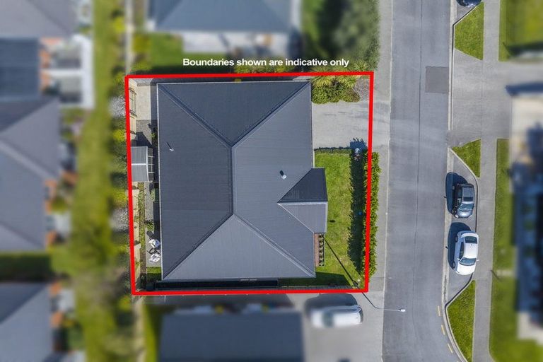 Photo of property in 12 Teiaroa Street, Waikanae, 5036