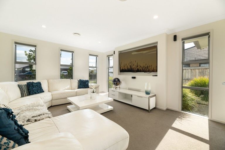Photo of property in 3 Raiha Street, Papamoa Beach, Papamoa, 3118