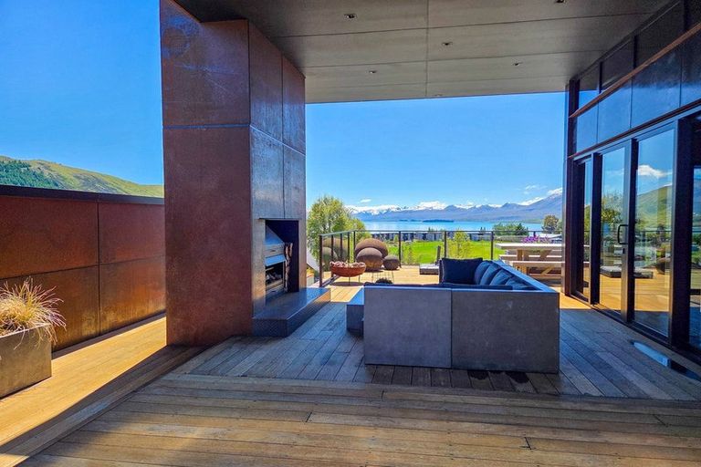 Photo of property in 21 D'archiac Drive, Lake Tekapo, 7999