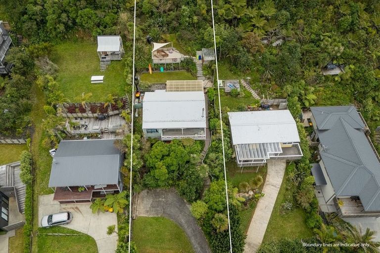 Photo of property in 72 Ocean Beach Road, Tairua, 3508