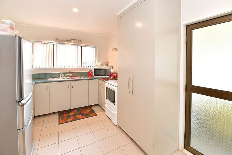 Photo of property in 5b Melanie Place, Orewa, 0931