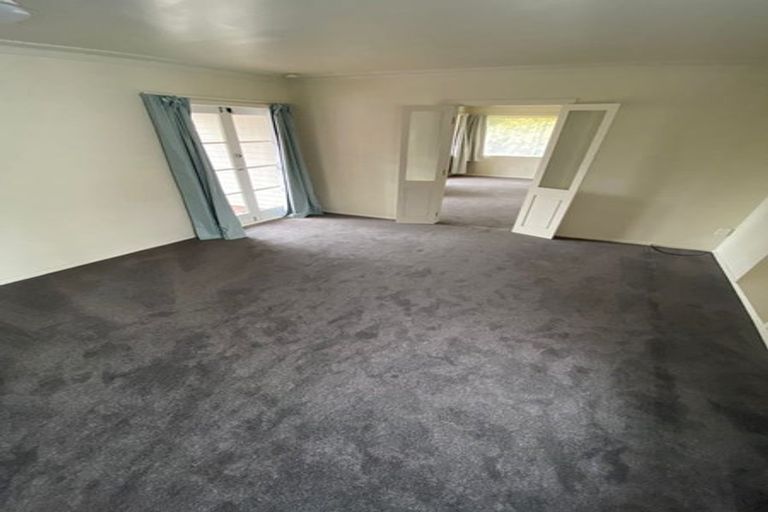 Photo of property in 71 Glendale Road, Glen Eden, Auckland, 0602
