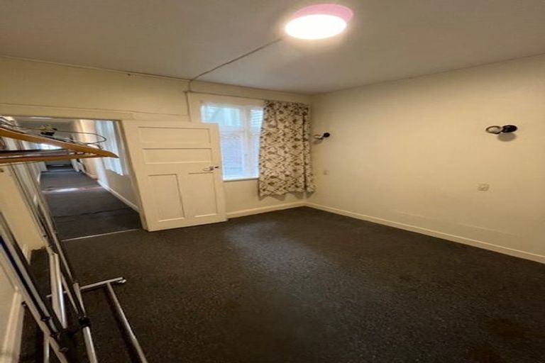 Photo of property in 9 Thompson Street, Mount Cook, Wellington, 6011