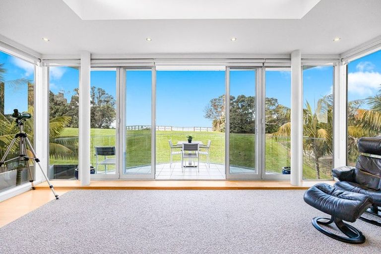 Photo of property in 127 Beach Road, Castor Bay, Auckland, 0620