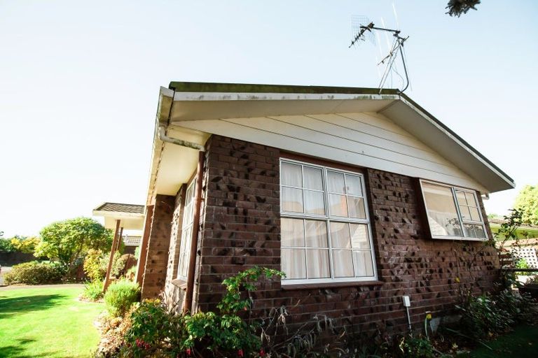 Photo of property in 1a Huata Place, West End, Palmerston North, 4412