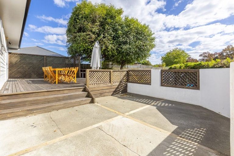 Photo of property in 114 Avondale Road, Taradale, Napier, 4112
