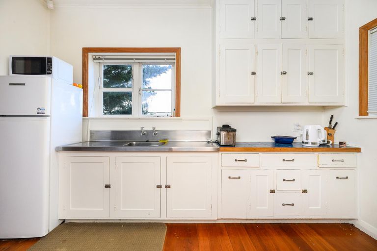 Photo of property in 200 College Street, West End, Palmerston North, 4412