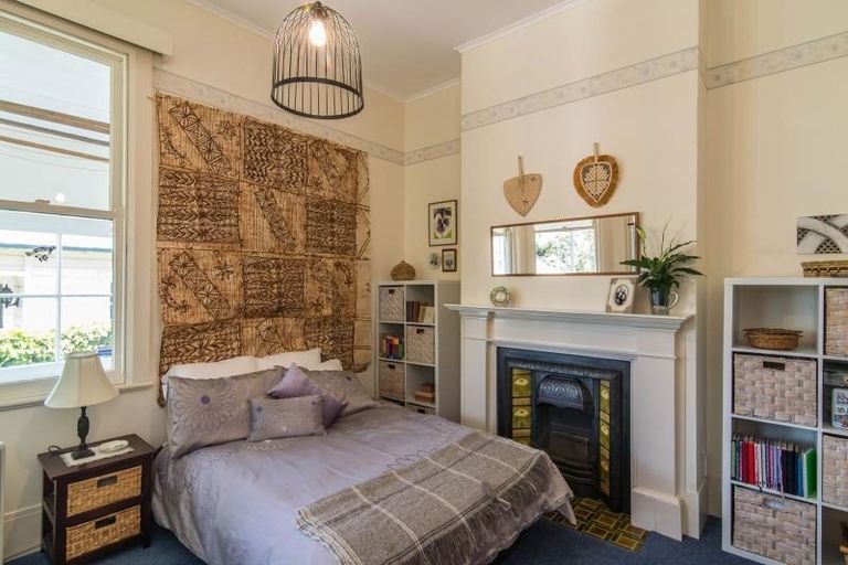 Photo of property in 66 Queens Drive, Lyall Bay, Wellington, 6022