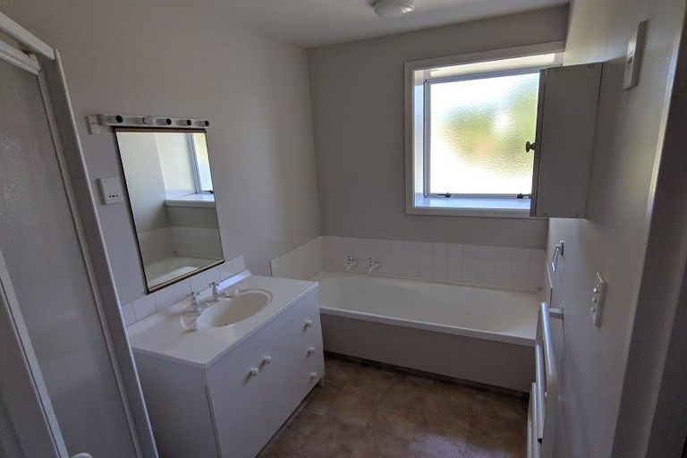 Photo of property in 12b Melford Close, Rangiora, 7400