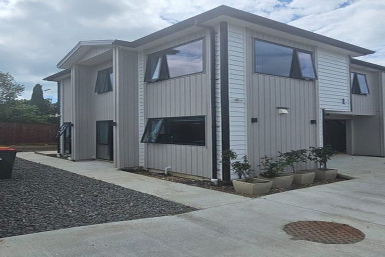 Photo of property in 83a Hutchinsons Road, Bucklands Beach, Auckland, 2014