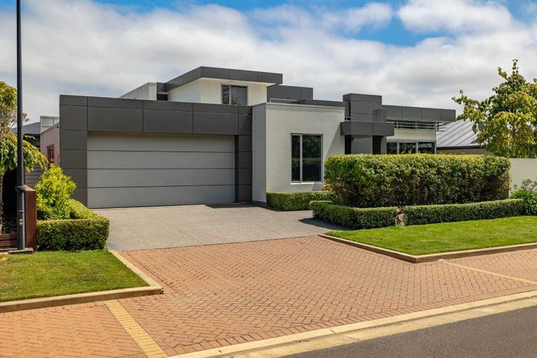 Photo of property in 10 Hatton Court, Northwood, Christchurch, 8051