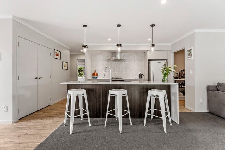 Photo of property in 3 Boocock Crescent, Orewa, 0931