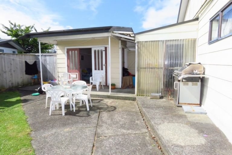 Photo of property in 99 Romilly Street, Westport, 7825