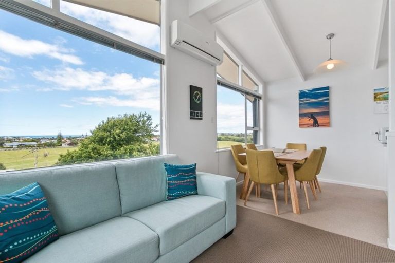 Photo of property in 56 The Crescent, Waihi Beach, 3611
