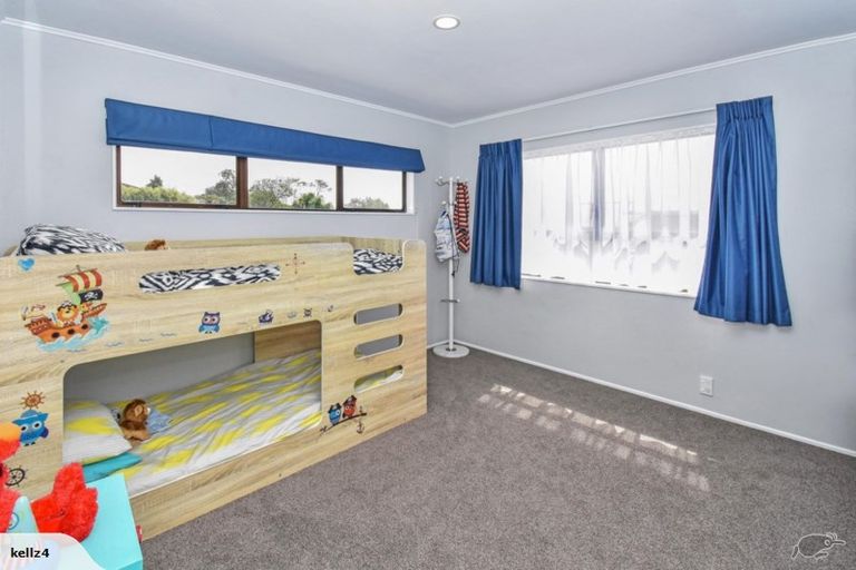 Photo of property in 17 Mellsop Avenue, Waiuku, 2123