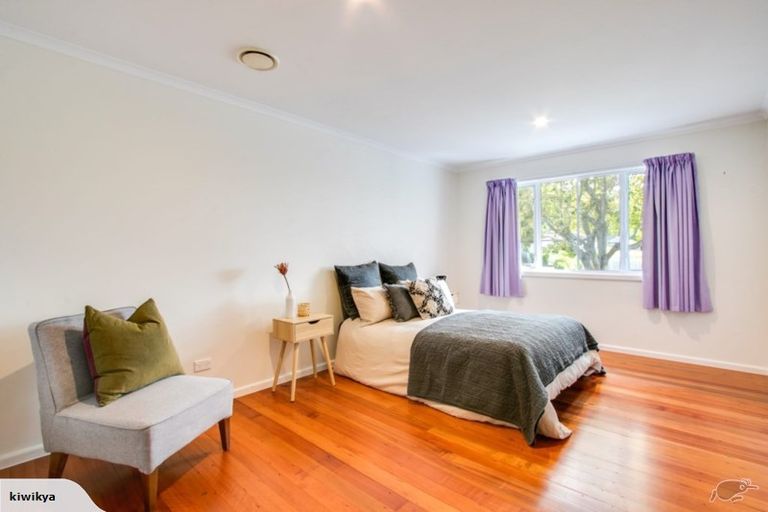 Photo of property in 18 Golding Road, Taradale, Napier, 4112