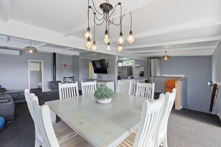 Photo of property in 49 Ngakoti Street, Urenui, 4375