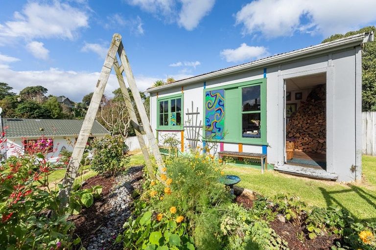 Photo of property in 13 Forest Road, Raumati South, Paraparaumu, 5032