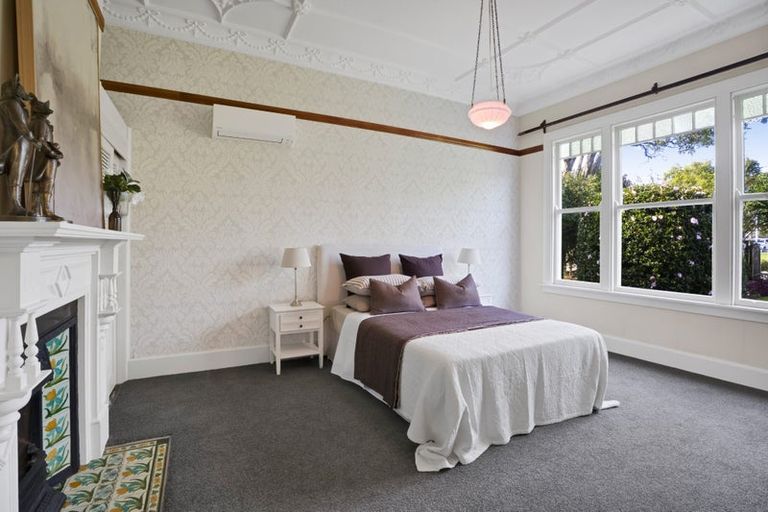 Photo of property in 28 Huatoki Street, Vogeltown, New Plymouth, 4310