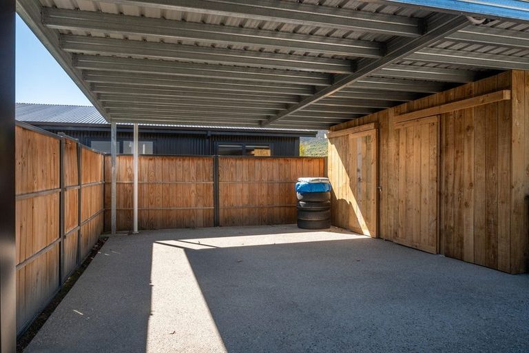 Photo of property in 19 Maize Street, Jacks Point, Queenstown, 9371