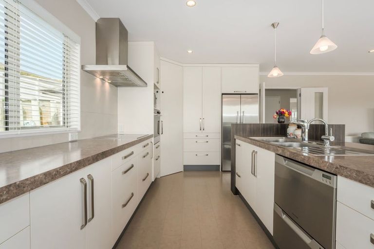 Photo of property in 8 Bluejacket Place, Whitby, Porirua, 5024