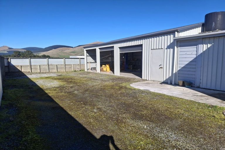 Photo of property in 63 Main Road, Clinton, 9534