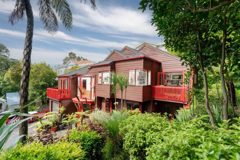 Photo of property in 6a Joll Street, Karori, Wellington, 6012