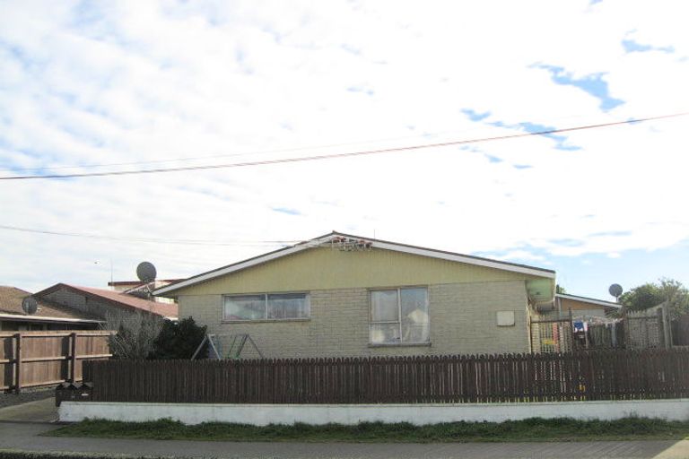 Photo of property in 1/12 Hood Street, New Brighton, Christchurch, 8061
