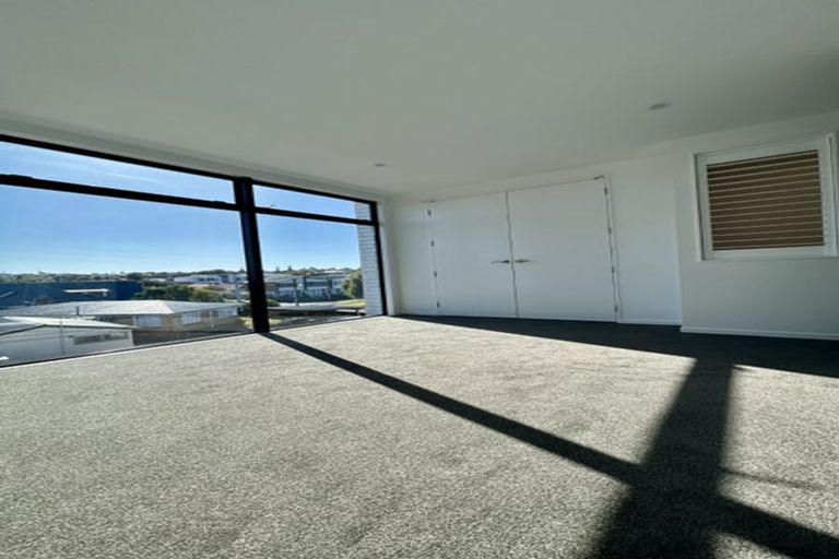 Photo of property in 15 Tiraumea Drive, Pakuranga, Auckland, 2010