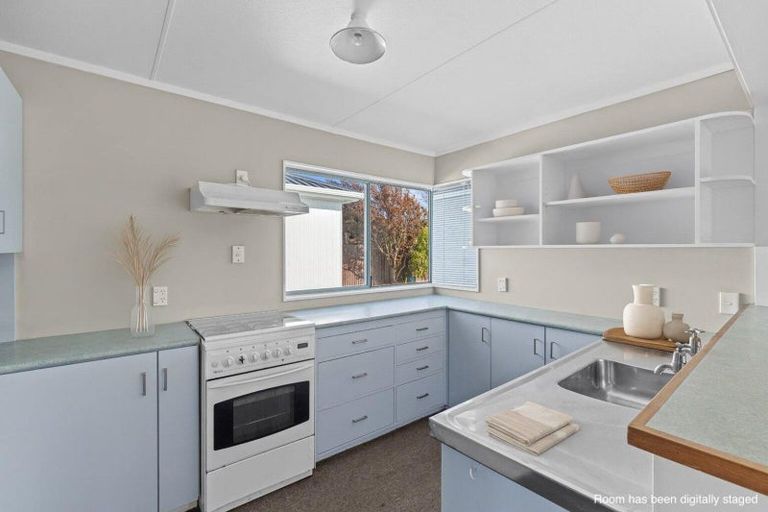 Photo of property in 9 Koura Street, Tangimoana, 4822