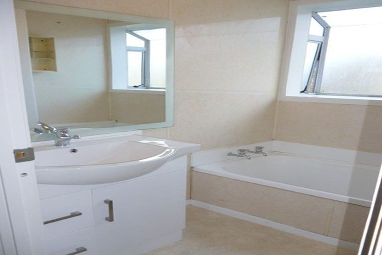 Photo of property in 109 Keegan Drive, Massey, Auckland, 0614